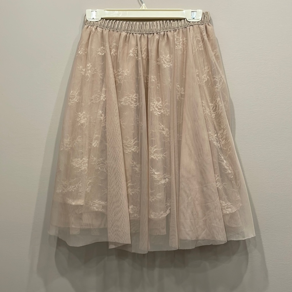 rue 21 nude lace skirt